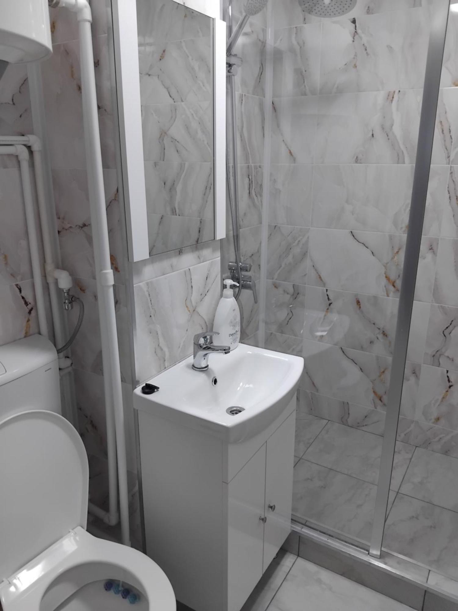 Apartament Rusu ネホイウ エクステリア 写真