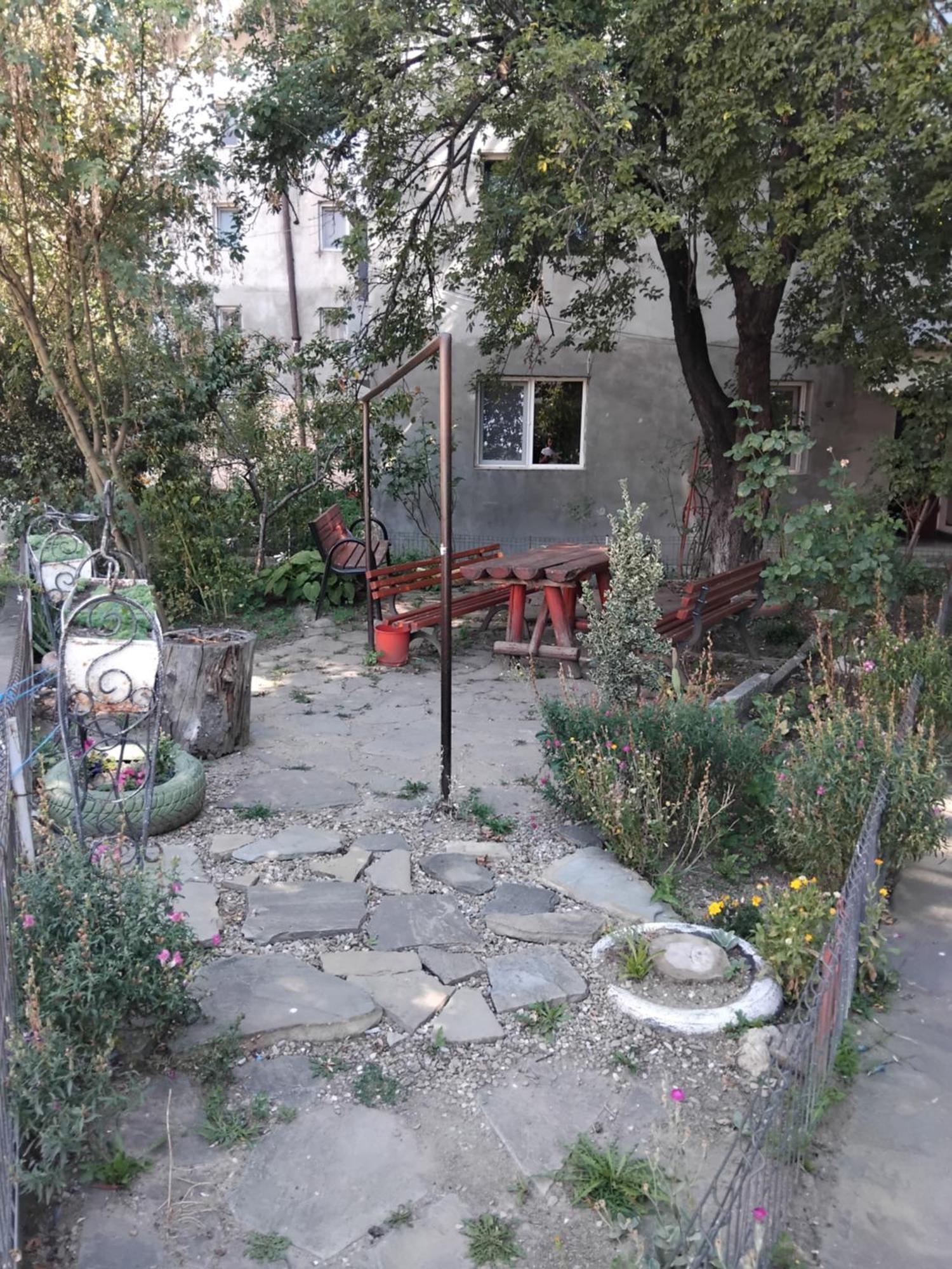 Apartament Rusu ネホイウ エクステリア 写真