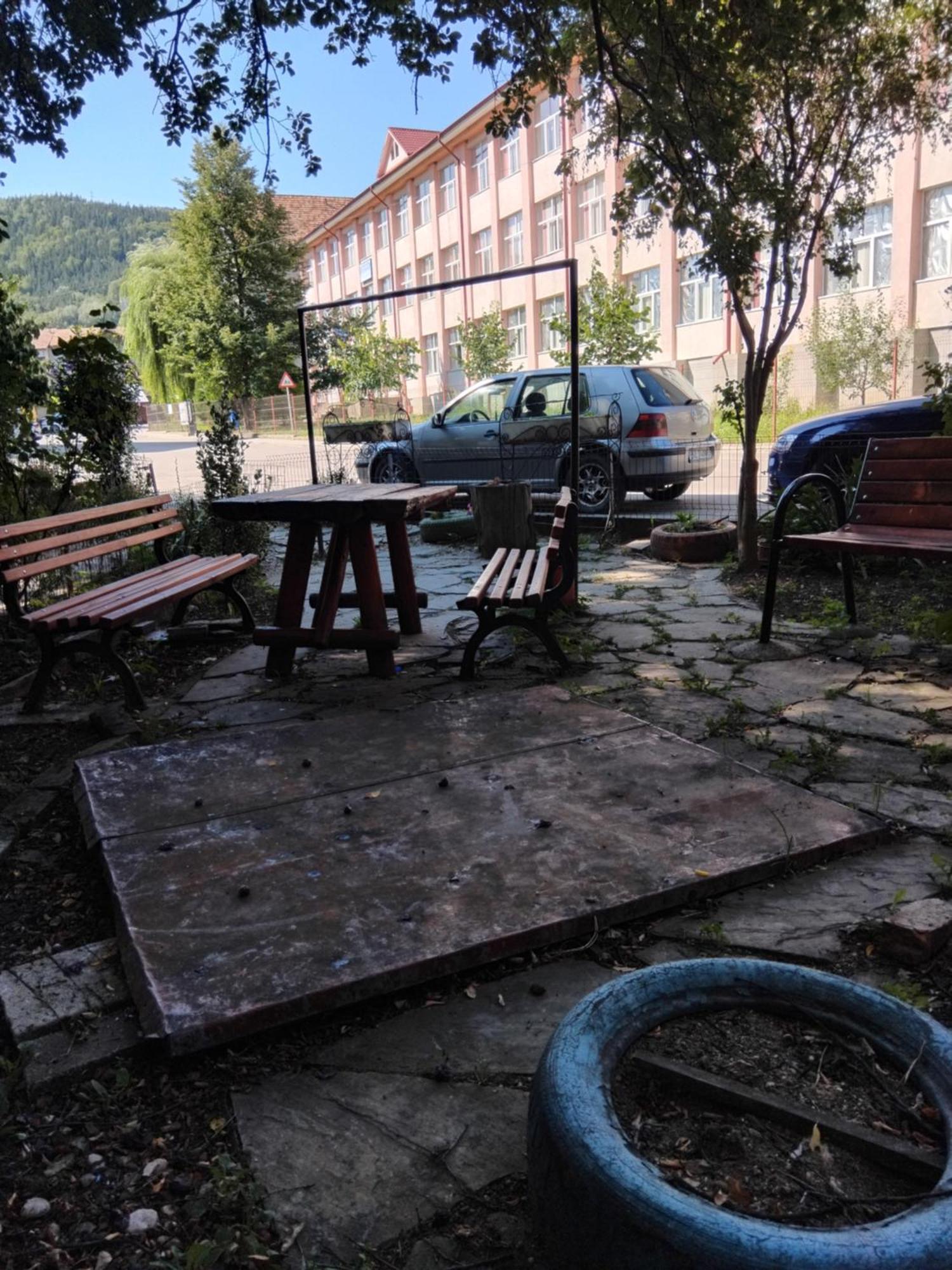 Apartament Rusu ネホイウ エクステリア 写真